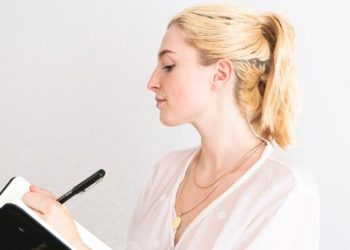 3 Easy Back To School Hairstyles For Short Hair – Luxy Hair