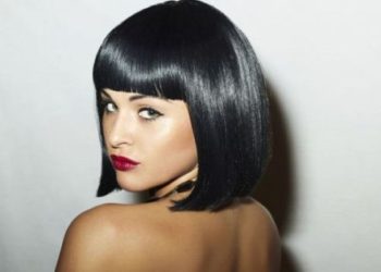 Glass Hair: the super shiny, trendy hair