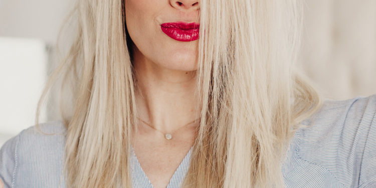 HOW TO: Get Volume with Straight Hair!