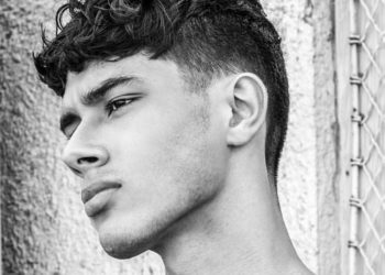 21 Cool Men’s Haircuts For Wavy Hair (2019 Update)