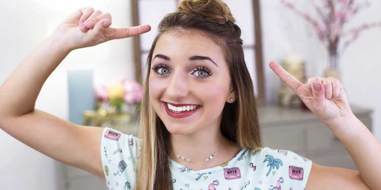 Triple Top Knot – Cute Girls Hairstyles