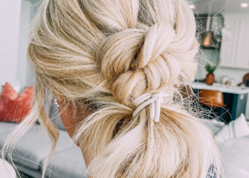Twist Me Pretty’s Easy Knotted Bun Hairstyle
