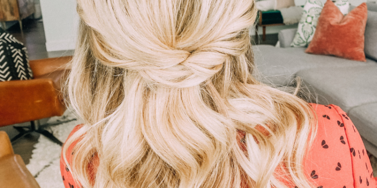 Easy and Elegant Twist Hairstyle for Busy Mornings