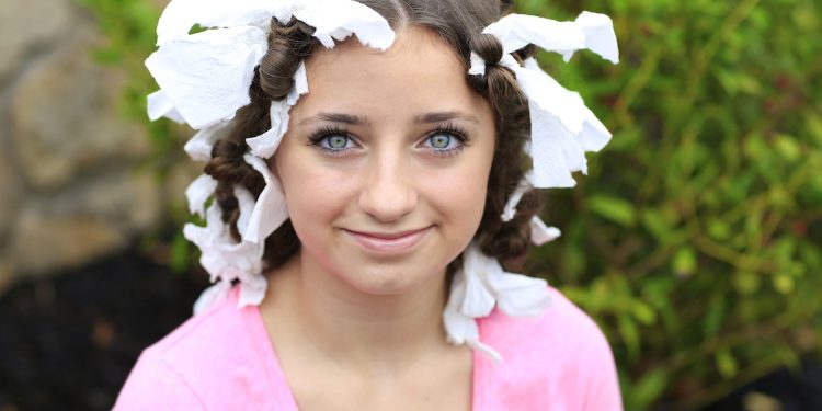 How to Create “No-Heat” Paper Towel Curls