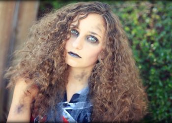Zombie Cheerleader | Hair Pin Curls